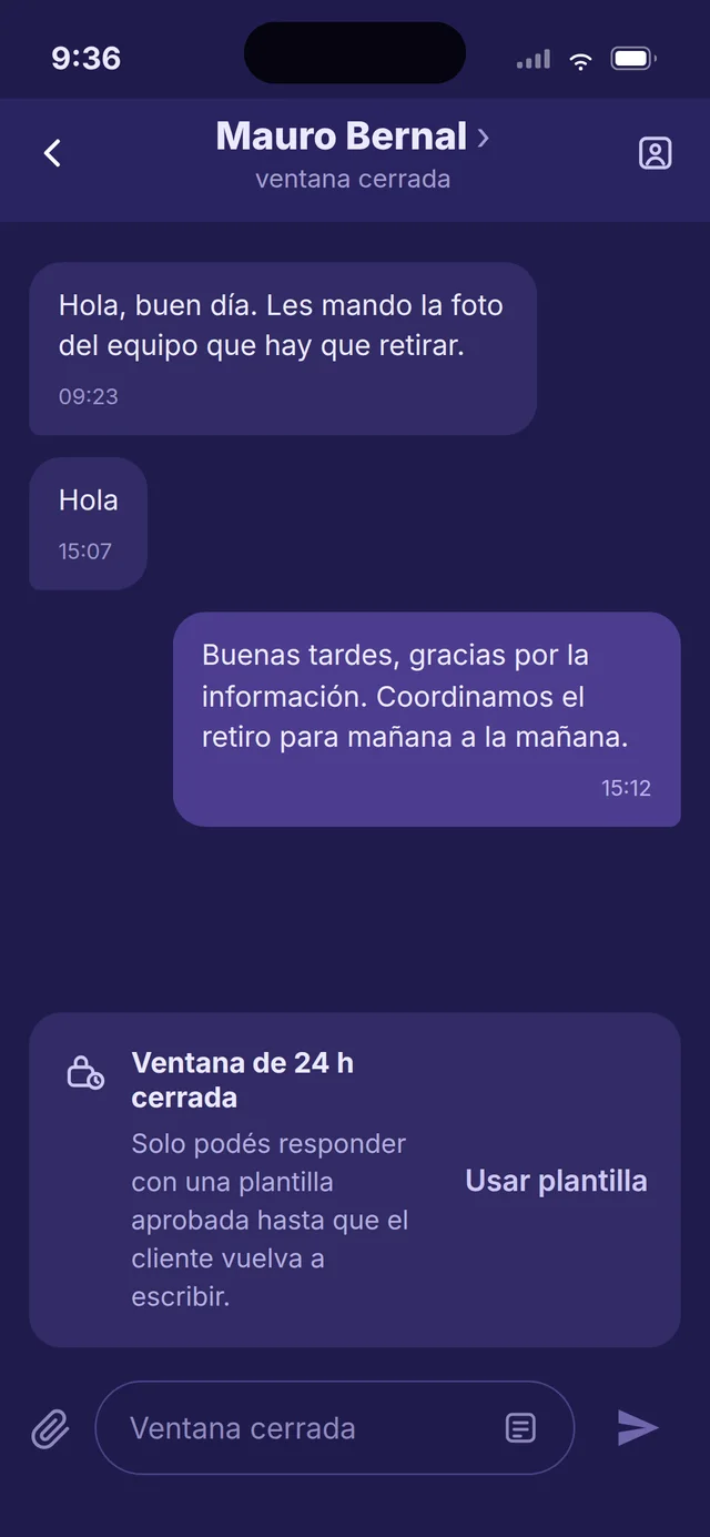 Chat en la app móvil de Regi con la ventana de 24 horas cerrada y la opción de responder con una plantilla aprobada